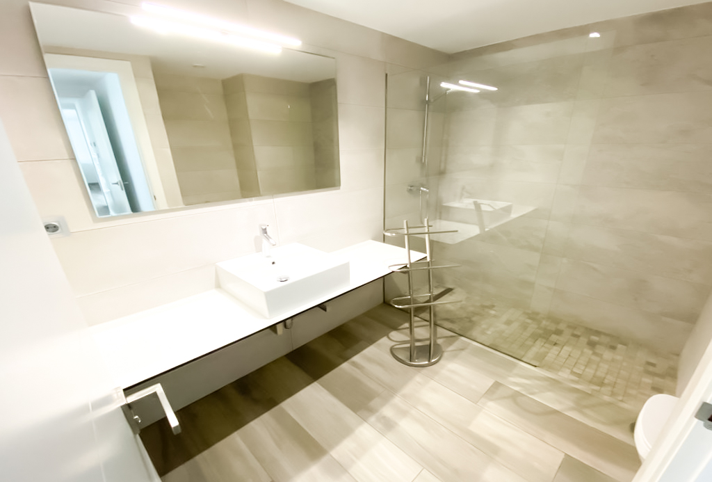 baño grande