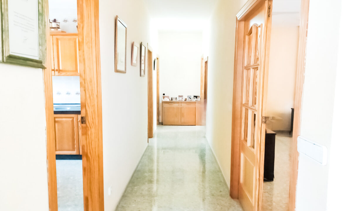 7b5eb2c4-4630-43d3-a1ec-6481543c2bea